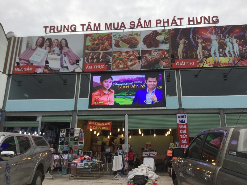 màn hình led trung tâm mua sắm phát hưng