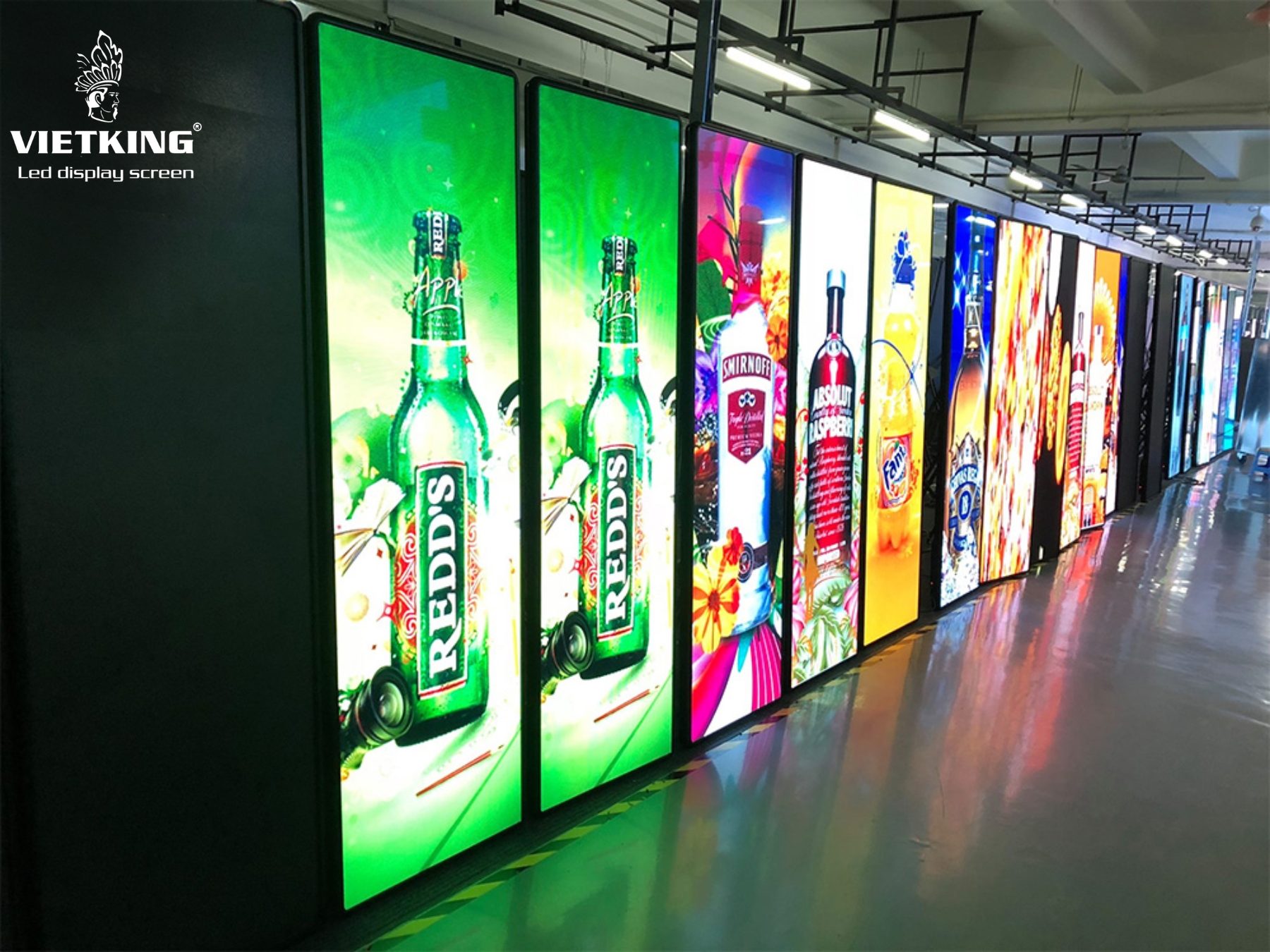 Một số ứng dụng màn hình Standee điện tử LED