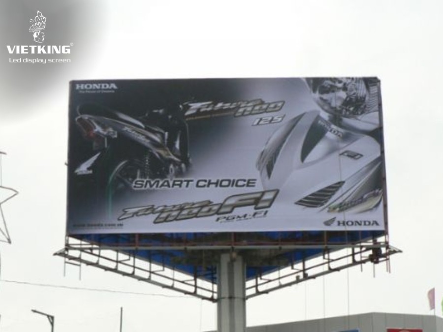 Billboard quảng cáo 3 mặt 