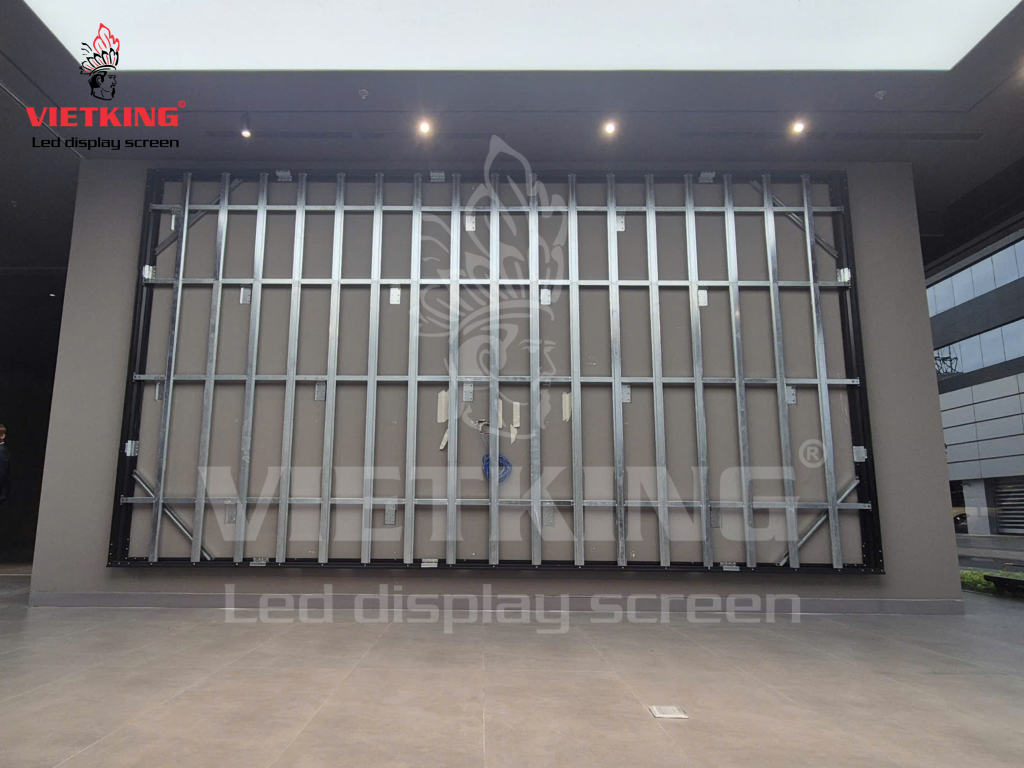 khung xương màn hình LED showroom được thi công chuẩn xác