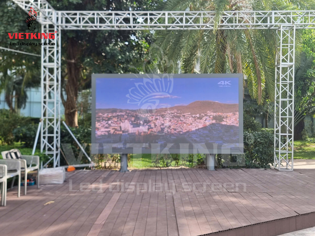 Màn hình LED ngoài trời P3.9 tại Corona Phú Quốc kích thước 4x2m