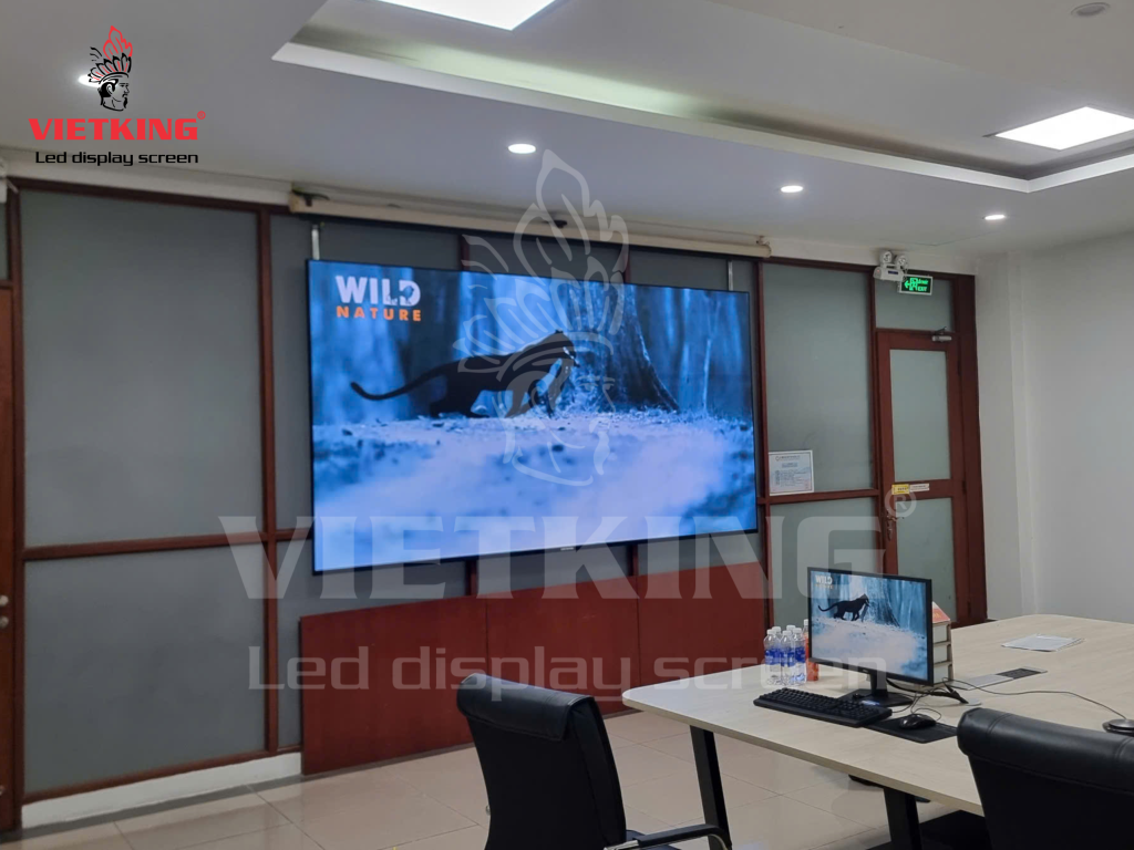 Màn hình LED fullcolor P1.8 kích thước 2.88m x 1.6m tại nhà máy Yuen Foong Yu Đồng Nai