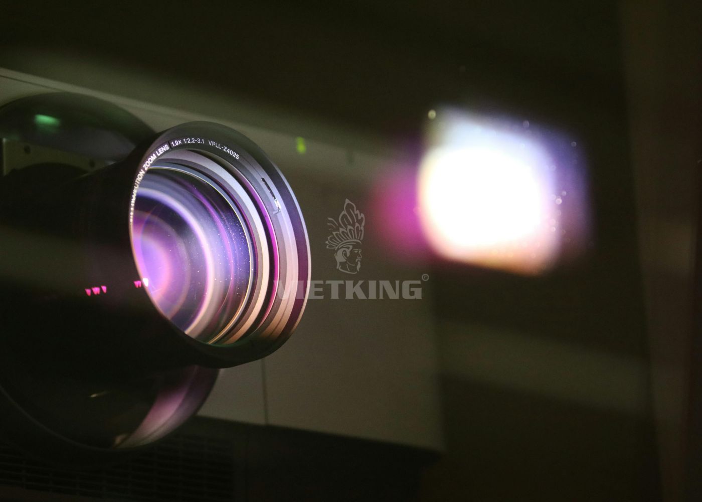 Máy chiếu là gì?
